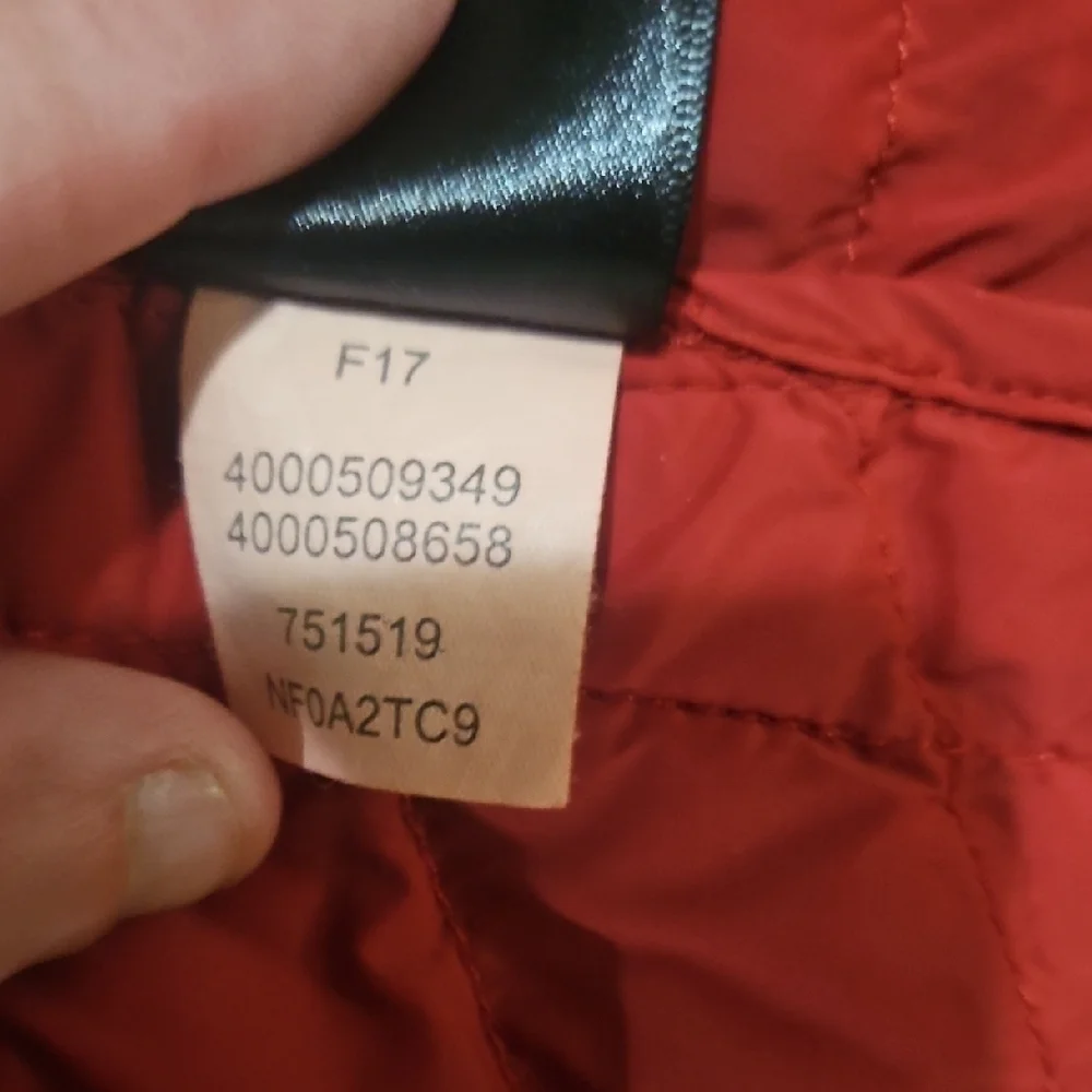 The North Face Women’s Insulated Puffer Jacket Red – Size Missing (See Measureme